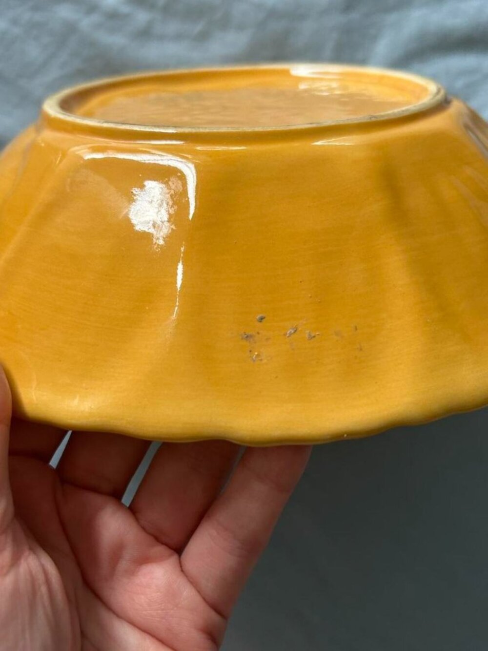 Bordello Majolica Yellow Sunflower Bowl - Picture 5 of 5